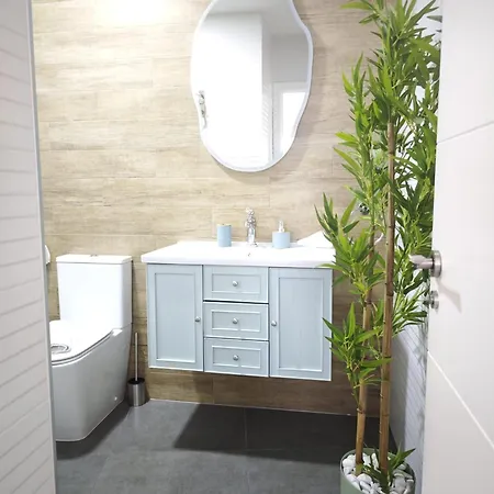 Apartment El Tanguillo Little *